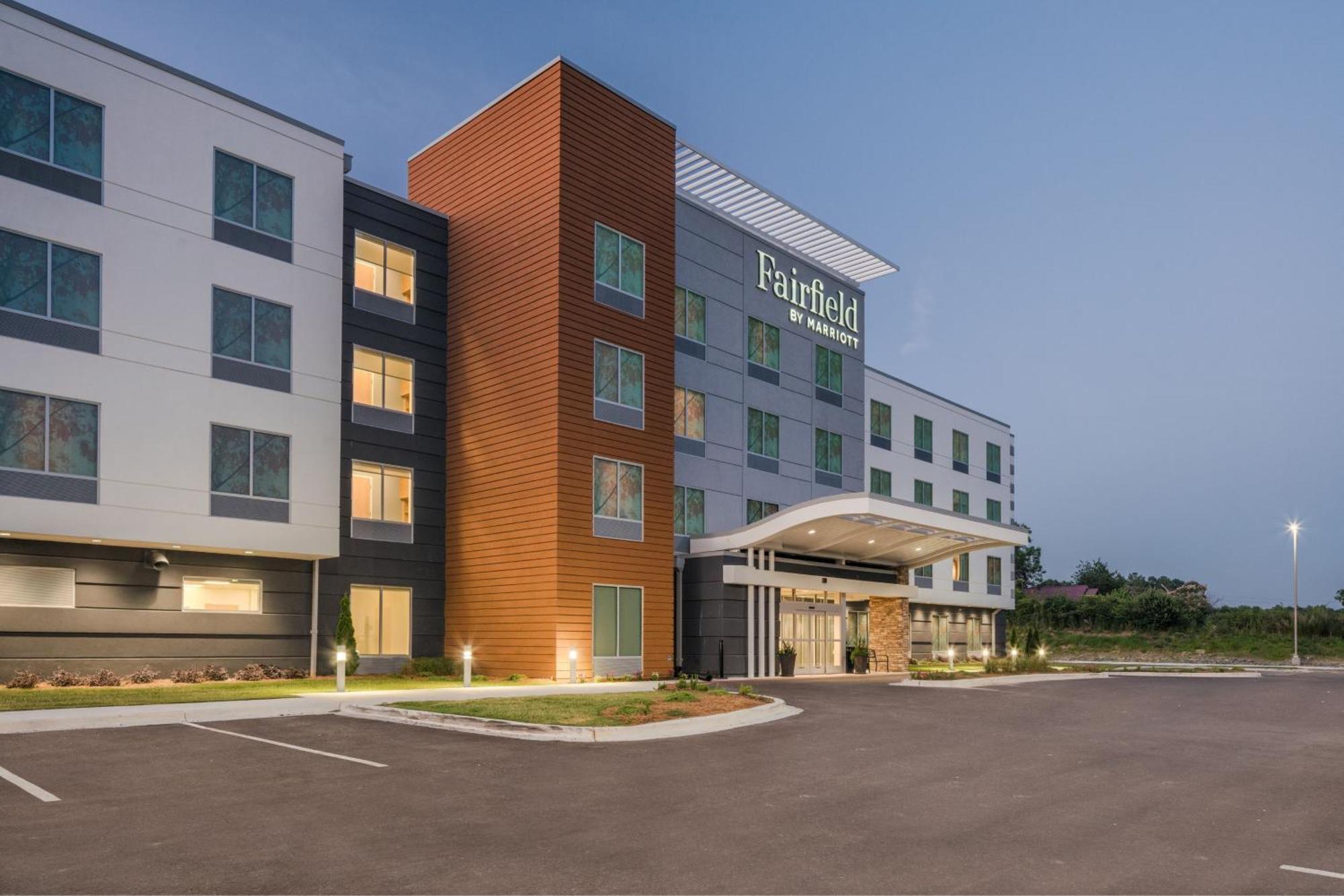 Fairfield By Marriott Inn & Suites Albertville Exterior photo
